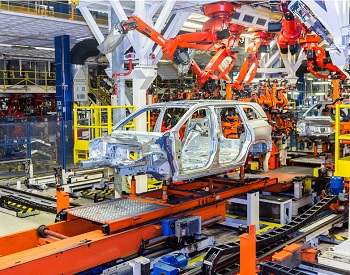 Imagem da notícia "Comau moderniza 14 linhas de produção da Jeep em PE"