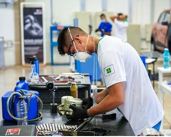 Imagem da notícia "País precisa qualificar 9,6 milhões de trabalhadores até 2025"