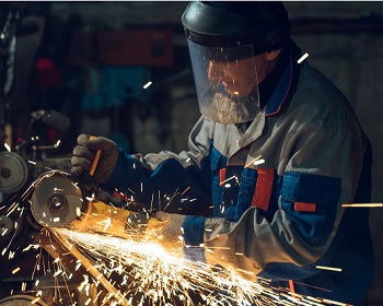 Imagem da notícia "CNI apura aumento no uso do parque industrial em agosto"