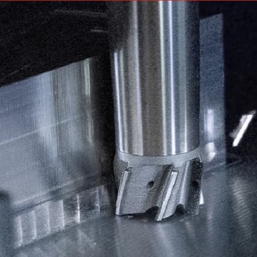 Imagem da notícia "As muitas histórias da invenção do diamante sintético"