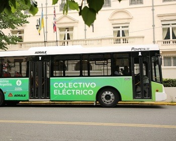 Imagem da notícia "Agrale apresenta 1º ônibus elétrico fabricado na Argentina"