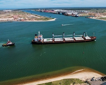 Imagem da notícia "Vale fecha parceria para criar mega hub no Porto do Açu (RJ)"