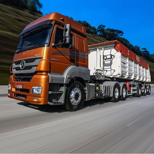 Imagem da notícia "Fabricantes de caminhões estão otimistas com 2024"