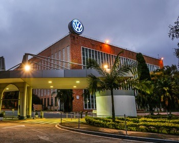 Imagem da notícia "Volks investirá na produção de híbridos no ABC"