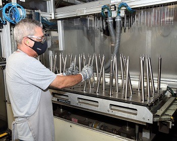 Imagem da notícia "DRiV Tenneco inaugura linha de produção de amortecedores"