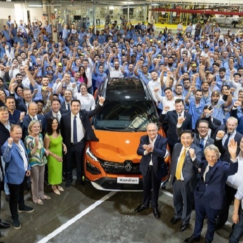 Imagem da notícia "Renault anuncia investimento de R$ 2 bilhões no Paraná"