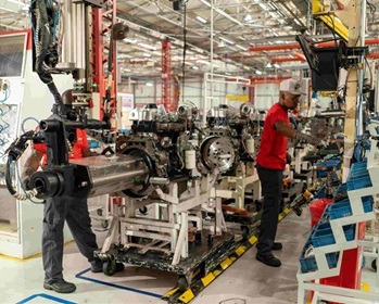 Imagem da notícia "73% das grandes indústrias pretendem investir na produção em 2024"