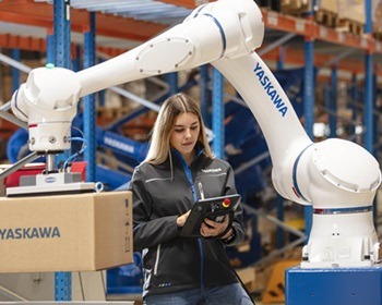 Imagem da notícia "Robôs da Yaskawa irão servir chope e café na Feimec"