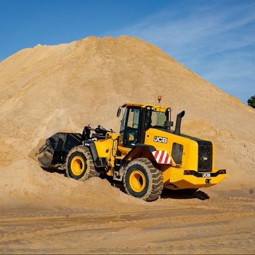 Imagem da notícia "JCB anuncia investimento de R$ 500 milhões no Brasil"