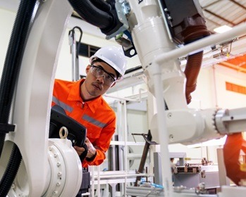 Imagem da notícia "23 setores industriais já podem aderir ao programa de modernização"