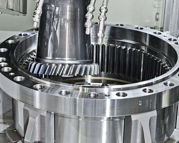 Imagem da notícia "Liebherr lança máquina de usinagem skiving LK 500"