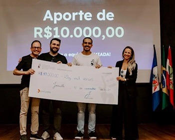 Imagem da notícia "Alunos da UFSC criam sistema que monitora vida de ferramentas"