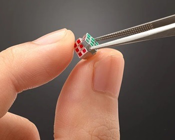 Imagem da notícia "Como foi usinado o menor Cubo Mágico do mundo, de apenas 5 mm?"