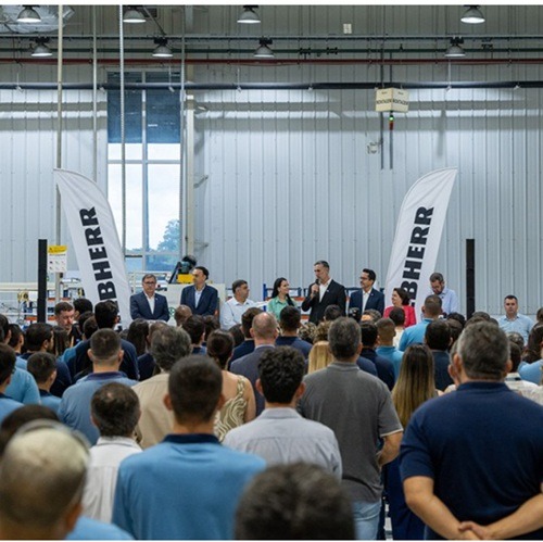 Imagem da notícia "Liebherr Aerospace investe na ampliação da fábrica brasileira"