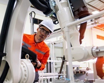 Imagem da notícia "MDIC anuncia R$ 3 bi para programa de modernização fabril"