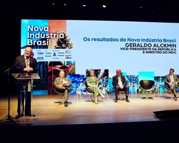 Imagem da notícia "BNDES faz aporte de R$ 41 bilhões no Plano +Produção"