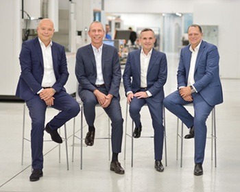 Imagem da notícia "Nasce um dos maiores grupos de máquinas do mundo"