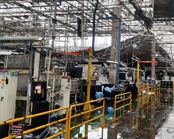 Imagem da notícia "Temporal paralisa a produção de fábrica da Toyota em SP"