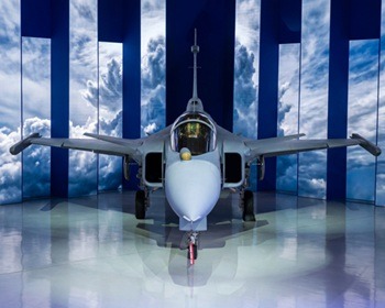 Imagem da notícia "Embraer e Saab apresentam o 1º caça supersônico feito no Brasil"