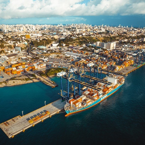 Imagem da notícia "Setores naval e aeroportuário terão investimentos de 41,7 bi do FMM"
