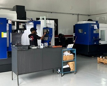 Imagem da notícia "HLR Usinagem investe em máquinas e amplia estrutura"