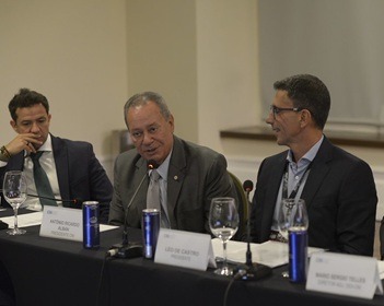 Imagem da notícia "Investimentos privados na indústria brasileira somam R$ 2,84 tri"
