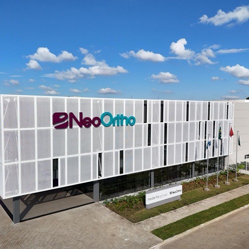 Imagem da notícia "Fabricante de implantes, NeoOrtho triplica capacidade produtiva"